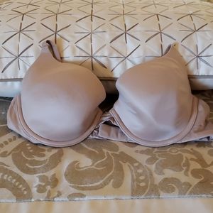 Victoria's Secret  Body by Victoria Demi